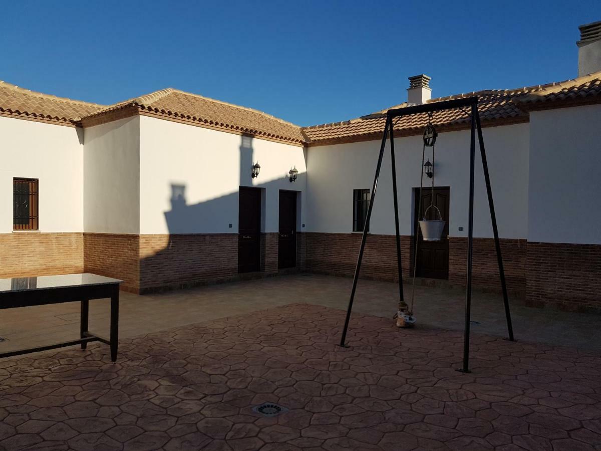 Apartamentos Rurales La Dehesa Del Acebuche Jaen Bagian luar foto